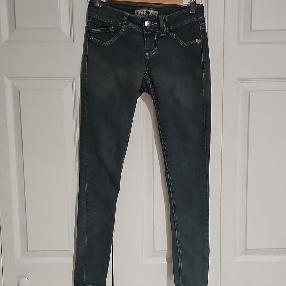 Jolt Skinny Jeans – Juniors Size 1 – Blue Washed Denim